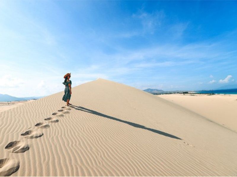Mùa khô rất thích hợp đi du lịch đồi cát Nam Cương