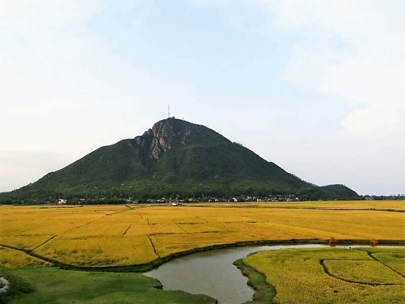 Núi Chóp Chài - Biểu Tượng Phú Yên【Vạn Người Mê】