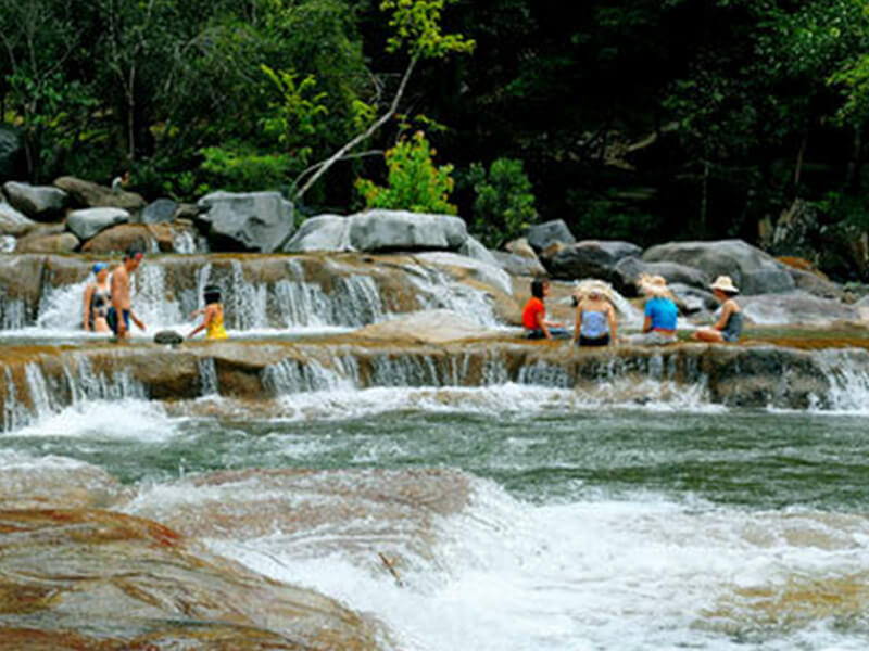 Suối Tiên là địa điểm du lịch hấp dẫn dành cho du khách